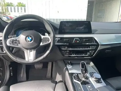 Photo 9 BMW Serie 5 540i xDrive 340 ch BVA8