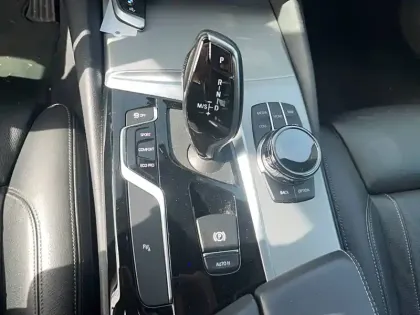 Photo 12 BMW Serie 5 540i xDrive 340 ch BVA8