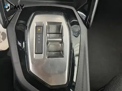 Photo 13 Peugeot 208  Hybrid 110 ch e-DCS6