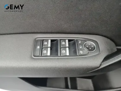 Photo 26 Renault Captur  TCe 100