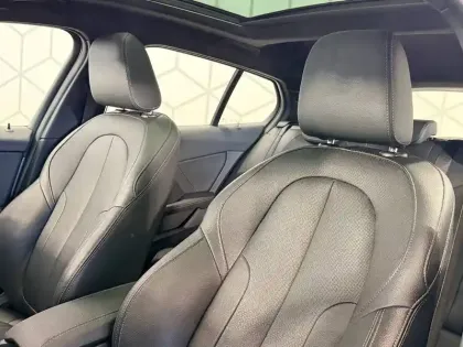 Photo 14 BMW Serie 1 120d xDrive 190 ch BVA8