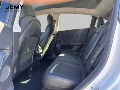Photo 9 Tesla Model Y  Grande Autonomie Dual Motor AWD