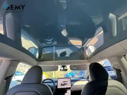 Photo 11 Tesla Model Y  Grande Autonomie Dual Motor AWD