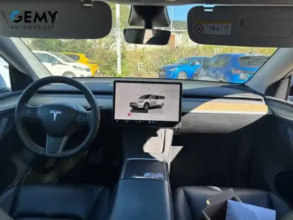 Photo 7 Tesla Model Y  Grande Autonomie Dual Motor AWD