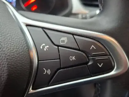 Photo 43 Renault Captur  Blue dCi 115