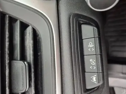 Photo 41 Renault Captur  Blue dCi 115