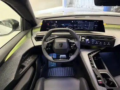 Photo 9 Peugeot 5008  Hybrid 145 ch e-DCS6