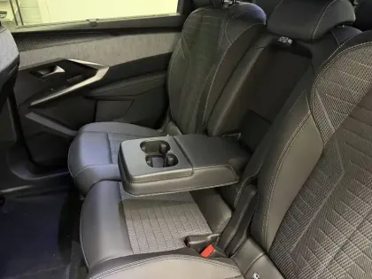 Photo 21 Peugeot 5008  Hybrid 145 ch e-DCS6