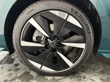 Photo 20 Peugeot 308  Electrique 55 kWh 156ch