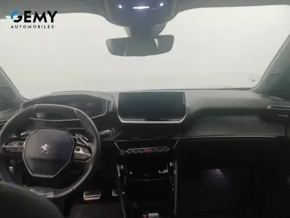 Photo 7 Peugeot 2008  PureTech 130 S&S EAT8