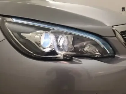 Photo 15 Peugeot 308  PureTech 130ch S&S BVM6