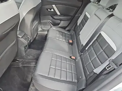 Photo 11 Citroën C4  Hybride 136 e-DCS6