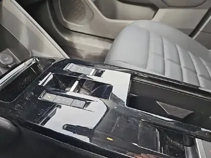 Photo 13 Citroën C4  Hybride 136 e-DCS6