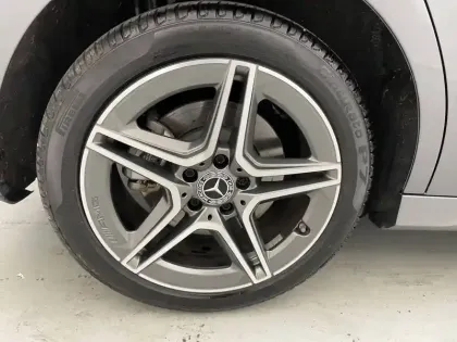 Photo 18 Mercedes Classe B  250 e 8G-DCT