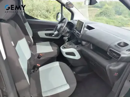 Photo 16 Citroën Berlingo  Taille XL 7pl BlueHDi 130 S&S BVM6