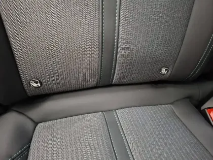 Photo 23 Peugeot 3008  Hybrid 225 e-EAT8