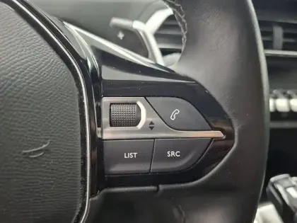 Photo 37 Peugeot 3008  Hybrid 225 e-EAT8