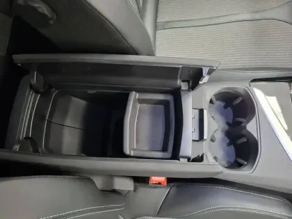 Photo 28 Peugeot 3008  Hybrid 225 e-EAT8