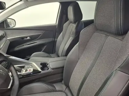 Photo 34 Peugeot 3008  Hybrid 225 e-EAT8