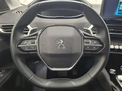 Photo 32 Peugeot 3008  Hybrid 225 e-EAT8