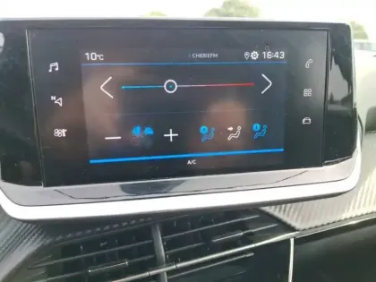 Photo 26 Peugeot 208  PureTech 100 S&S EAT8