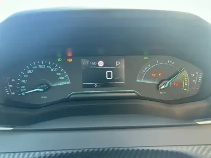 Photo 9 Peugeot 2008  Hybrid 110 e-DCS6