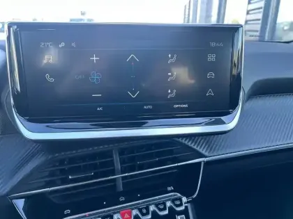 Photo 14 Peugeot 2008  Hybrid 110 e-DCS6