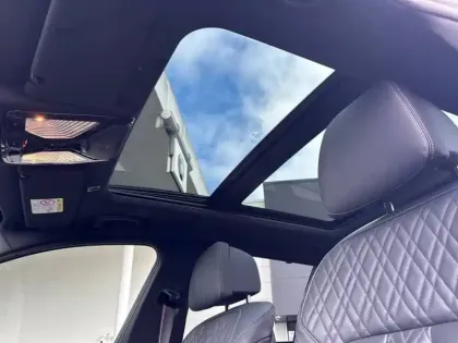 Photo 31 BMW Serie 5 Touring 540d TwinPower Turbo xDrive 340 ch BVA8