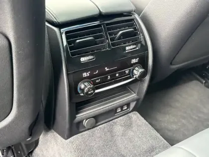 Photo 34 BMW Serie 5 Touring 540d TwinPower Turbo xDrive 340 ch BVA8