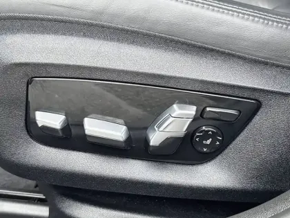 Photo 19 BMW Serie 5 Touring 540d TwinPower Turbo xDrive 340 ch BVA8