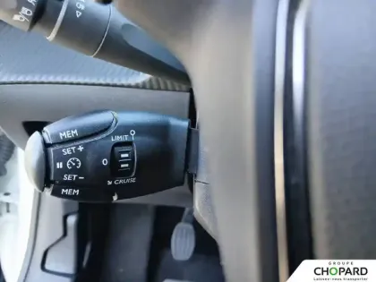 Photo 17 Peugeot 208  PureTech 75 S&S BVM5