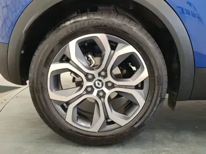 Photo 9 Renault Captur  E-Tech full hybrid 145