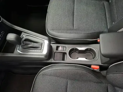 Photo 21 Renault Captur  E-Tech full hybrid 145