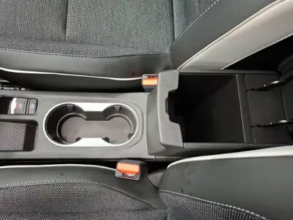 Photo 23 Renault Captur  E-Tech full hybrid 145