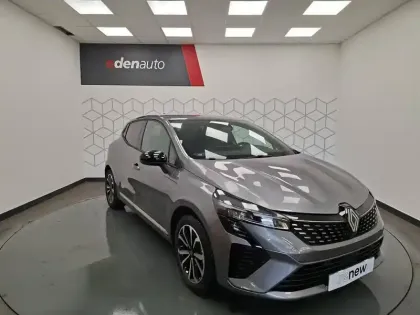 Photo 10 Renault Clio  E-Tech full hybrid 145 ch GSR2