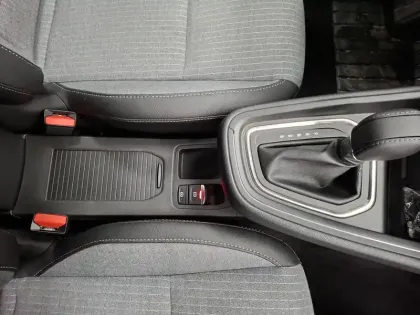Photo 29 Renault Clio  E-Tech full hybrid 145 ch GSR2