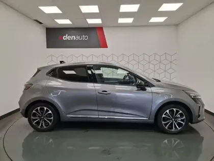 Photo 13 Renault Clio  E-Tech full hybrid 145 ch GSR2