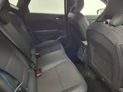 Photo 23 Renault Captur  E-Tech full hybrid 145 ch