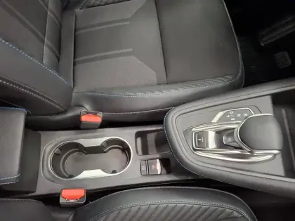 Photo 30 Renault Captur  E-Tech full hybrid 145 ch