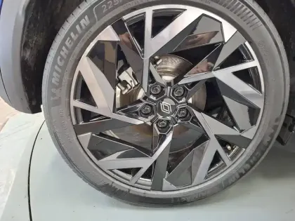 Photo 22 Renault Captur  E-Tech full hybrid 145 ch