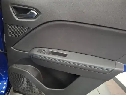 Photo 26 Renault Captur  E-Tech full hybrid 145 ch