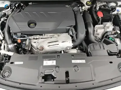 Photo 27 Peugeot 308  PHEV 180 e-EAT8