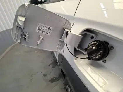 Photo 13 Hyundai Kona  1.6 GDi Hybrid