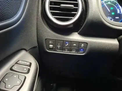 Photo 26 Hyundai Kona  1.6 GDi Hybrid