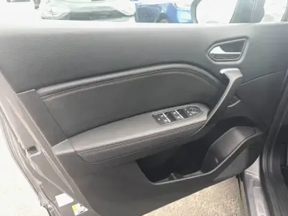 Photo 29 Renault Captur  mild hybrid 160 EDC