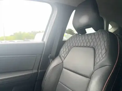 Photo 43 Renault Captur  mild hybrid 160 EDC