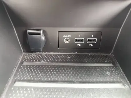 Photo 39 Renault Captur  mild hybrid 160 EDC