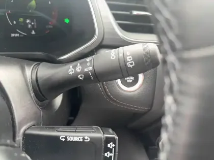 Photo 48 Renault Captur  mild hybrid 160 EDC