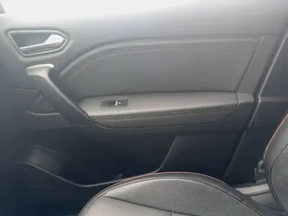 Photo 42 Renault Captur  mild hybrid 160 EDC