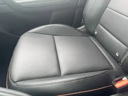 Photo 44 Renault Captur  mild hybrid 160 EDC